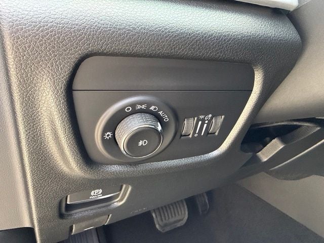 2027 Jeep Grand Cherokee L Limited