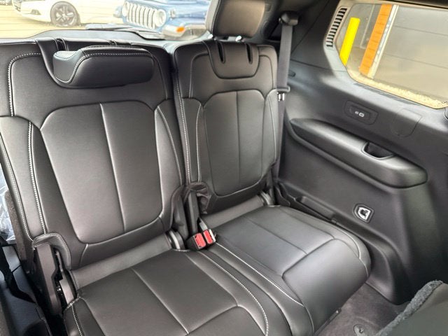 2027 Jeep Grand Cherokee L Limited