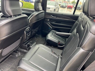 2022 Jeep Grand Cherokee L Overland