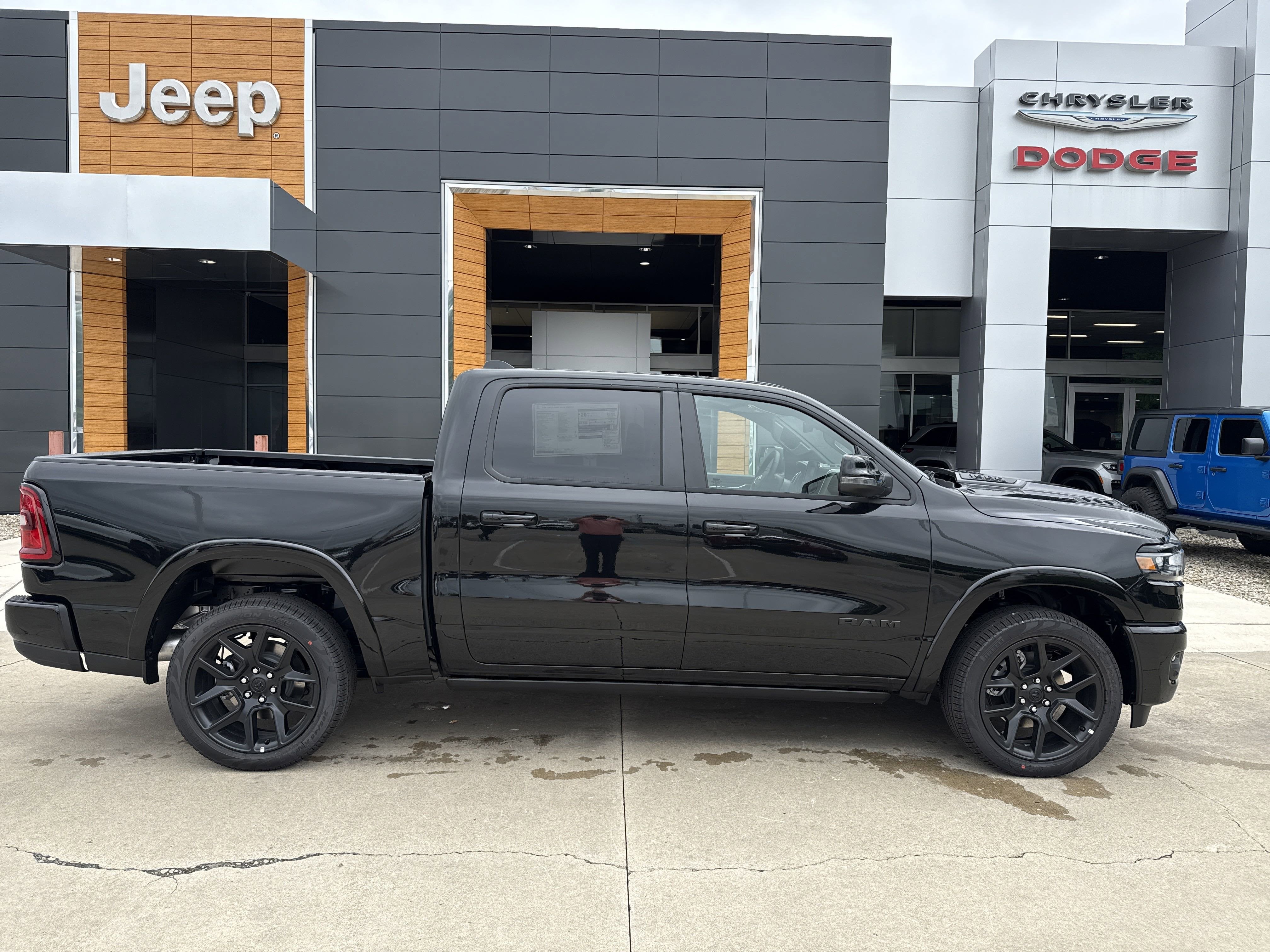 2026 RAM Ram 1500 Laramie 4x4 Crew Cab 5'7 Box