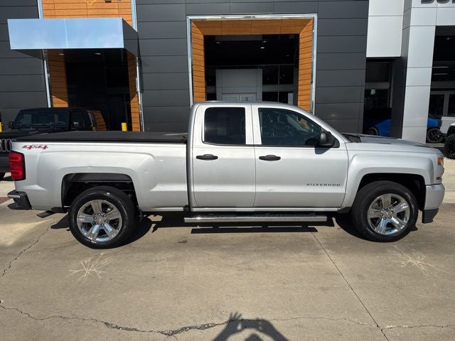 2017 Chevrolet Silverado 1500 Custom