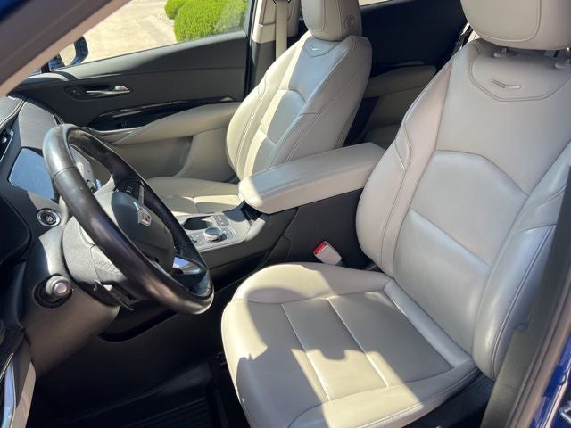 2021 Cadillac XT4 Premium Luxury