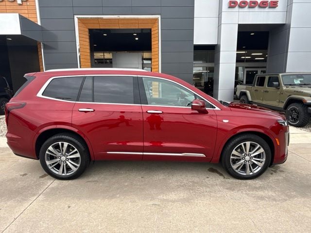 2025 Cadillac XT6 Premium Luxury