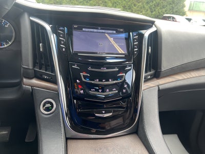 2018 Cadillac Escalade Luxury