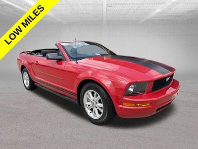 2007 Ford Mustang V6 Deluxe