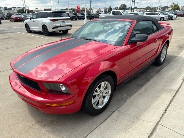 2007 Ford Mustang V6 Deluxe