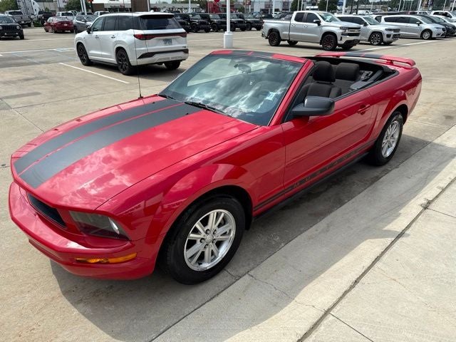 2007 Ford Mustang V6 Deluxe