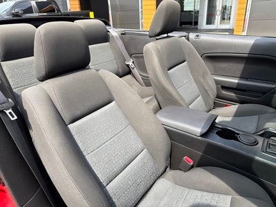 2007 Ford Mustang V6 Deluxe