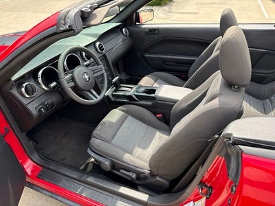 2007 Ford Mustang V6 Deluxe
