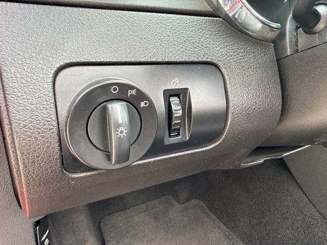 2007 Ford Mustang V6 Deluxe