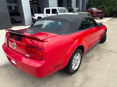 2007 Ford Mustang V6 Deluxe