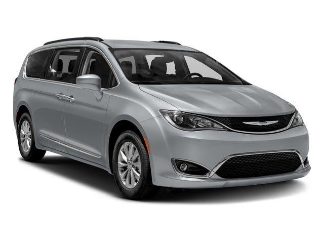 2017 Chrysler Pacifica Touring L Plus