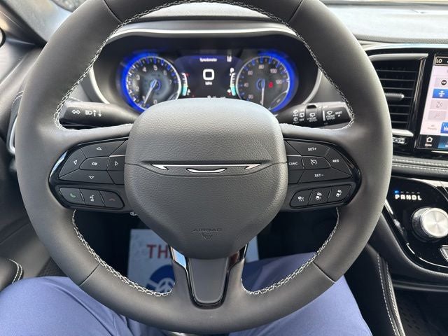2027 Chrysler Pacifica Limited