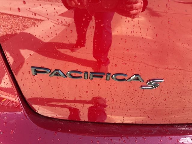 2027 Chrysler Pacifica Limited