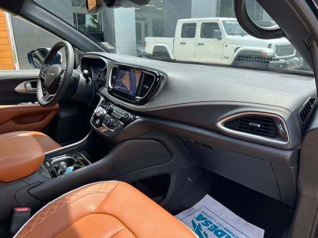 2024 Chrysler Pacifica Pinnacle