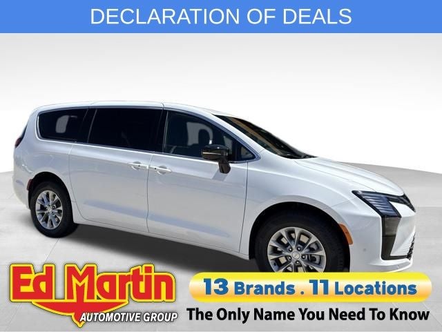 2027 Chrysler Pacifica Select