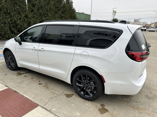 2024 Chrysler Pacifica Limited in Indianapolis, IN - Ed Martin Automotive Group