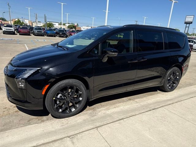 2027 Chrysler Pacifica Limited