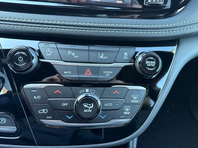 2027 Chrysler Pacifica Limited