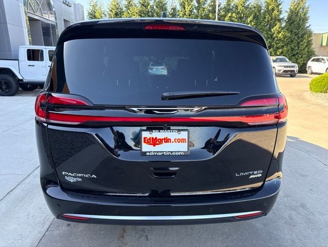2027 Chrysler Pacifica Limited