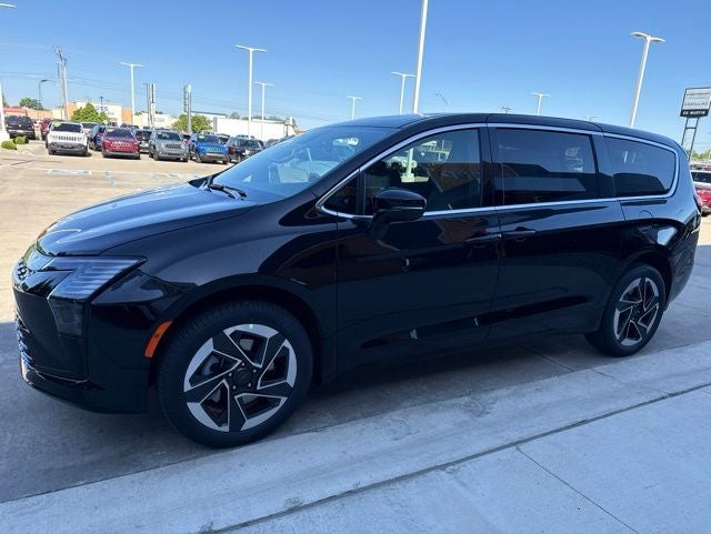 2027 Chrysler Pacifica Limited