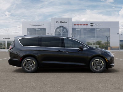 2027 Chrysler Pacifica Limited