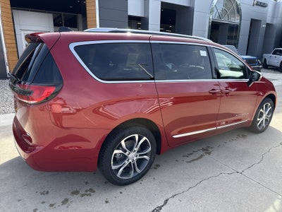 2026 Chrysler Pacifica Pinnacle