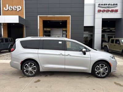 2026 Chrysler Pacifica Pinnacle