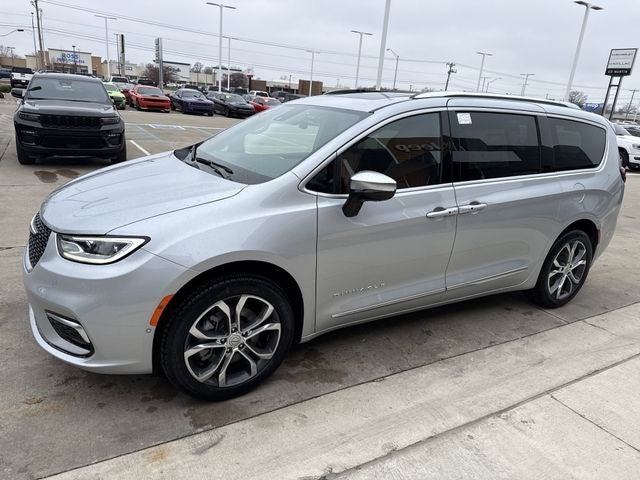 2026 Chrysler Pacifica Pinnacle