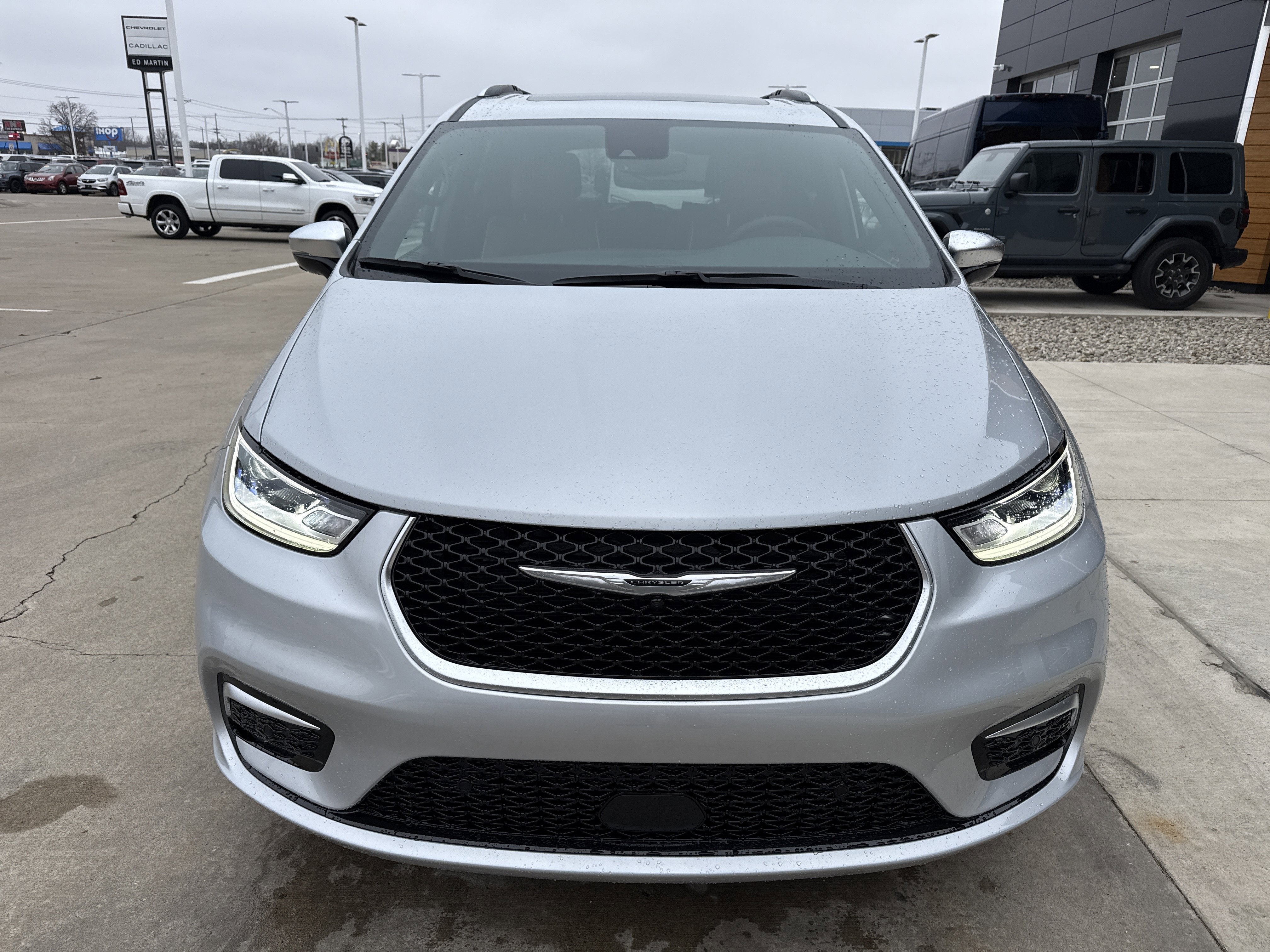 2026 Chrysler Pacifica Pinnacle