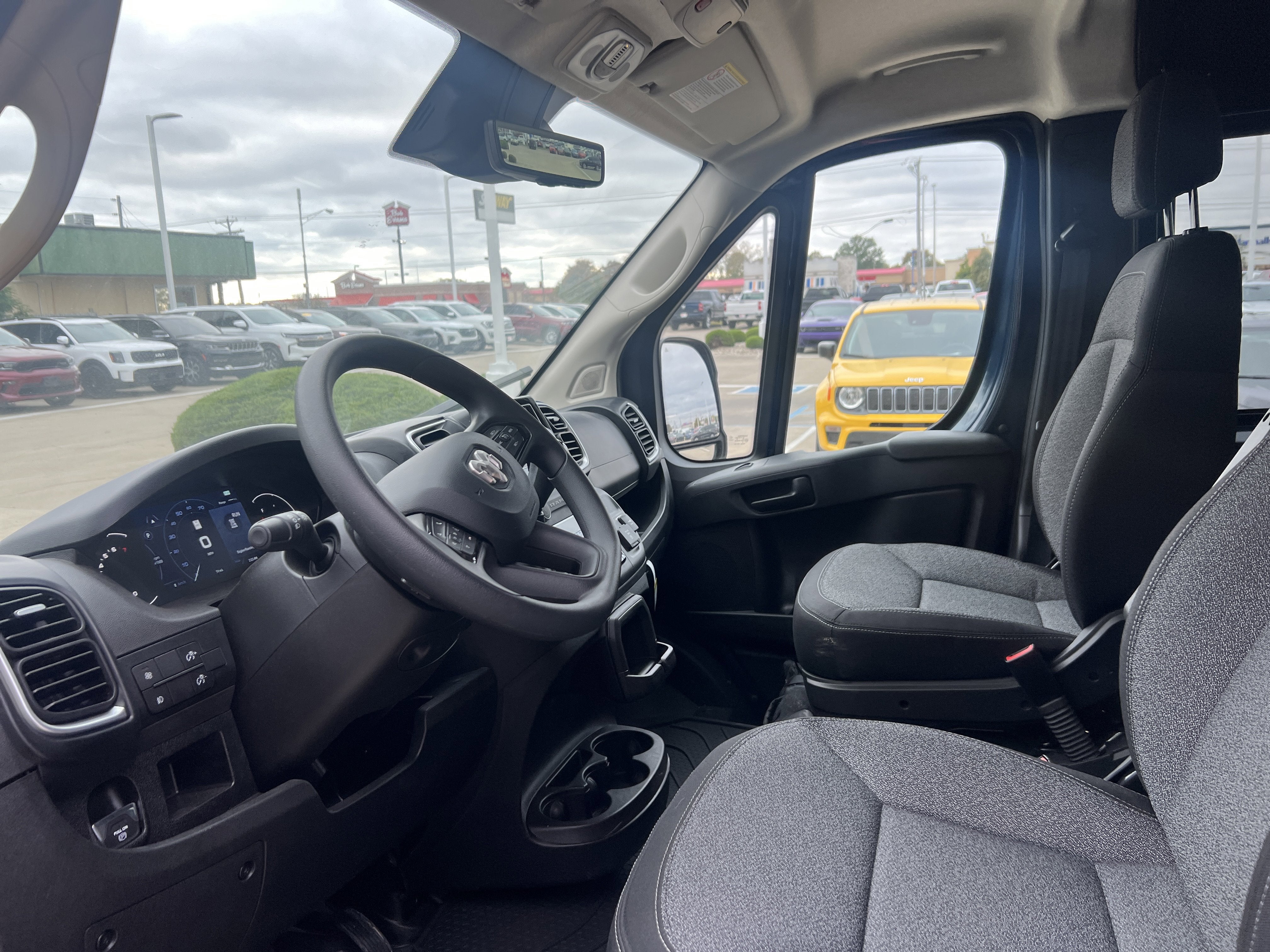 2025 RAM ProMaster 1500 SLT