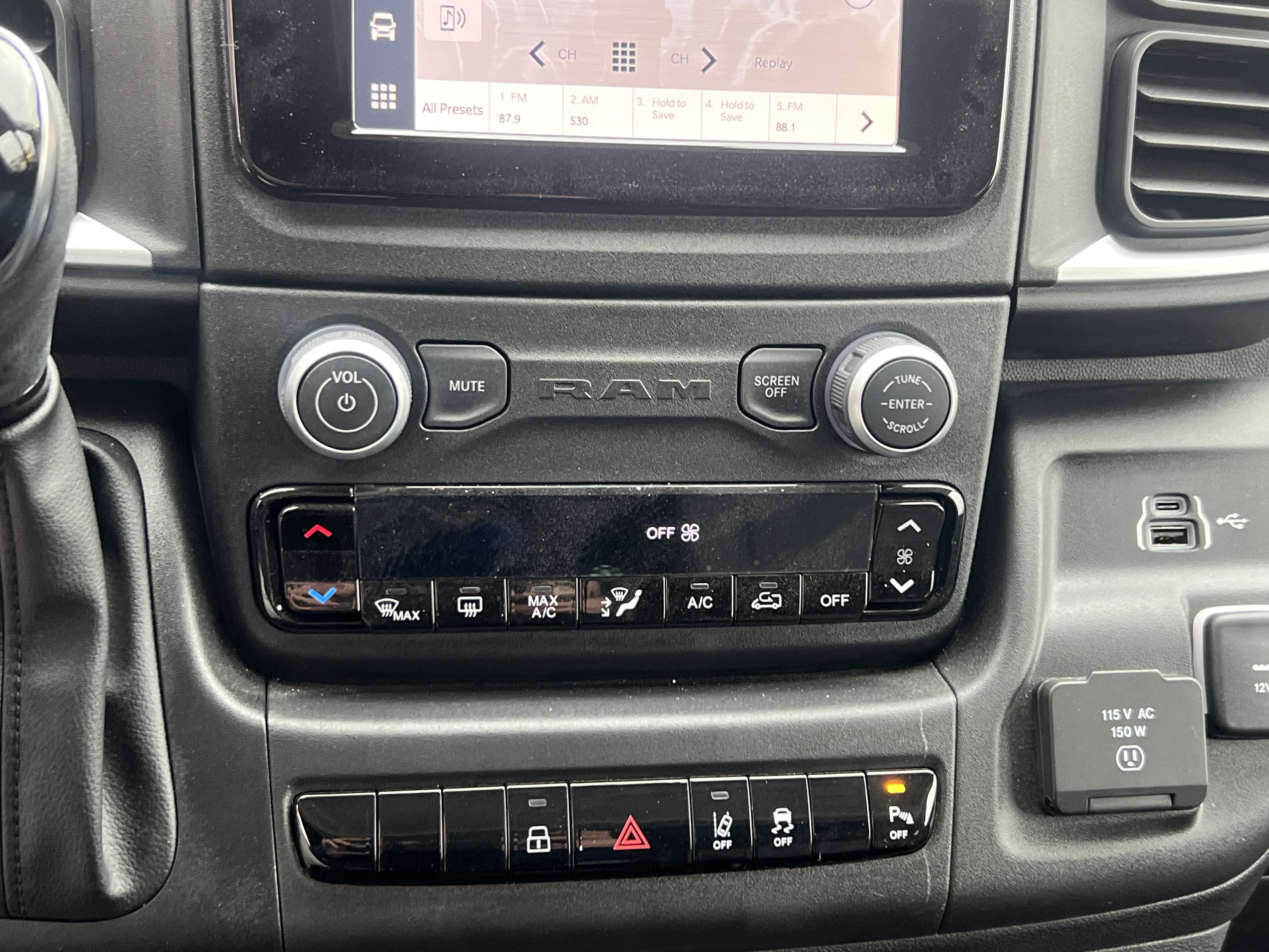 2025 RAM ProMaster 1500 SLT