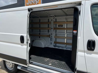 2025 RAM ProMaster 2500 Base 136 WB