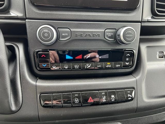 2025 RAM ProMaster 2500 TRADESMAN 136 WB