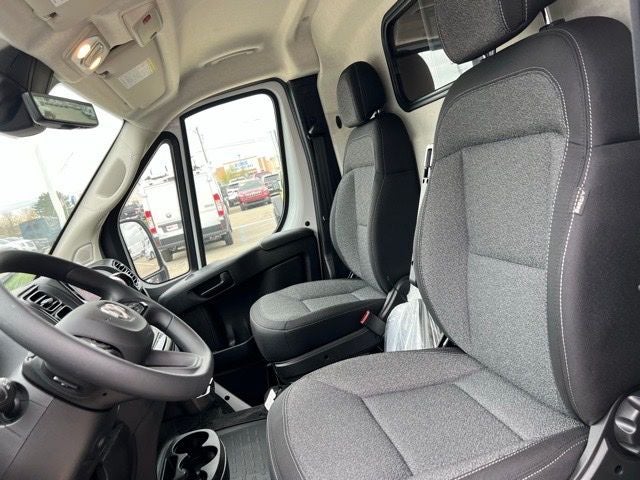 2025 RAM ProMaster 2500 TRADESMAN 136 WB