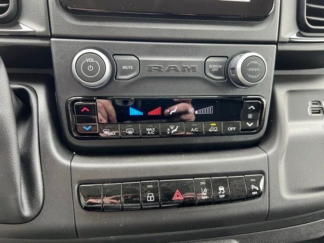 2025 RAM ProMaster 2500 TRADESMAN 136 WB