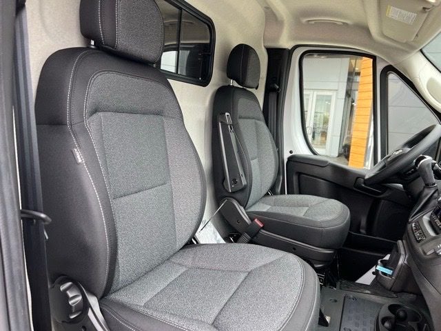 2025 RAM ProMaster 2500 TRADESMAN 136 WB