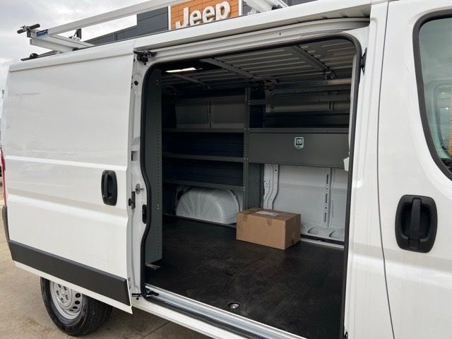 2025 RAM ProMaster 2500 TRADESMAN 136 WB