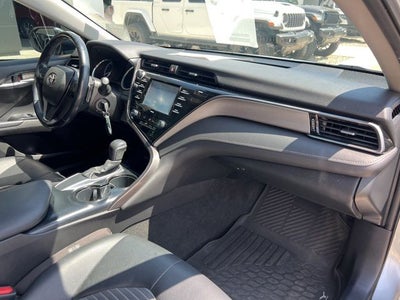 2020 Toyota Camry SE
