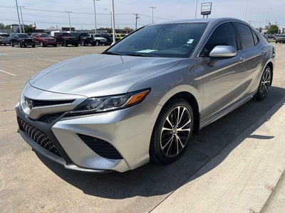 2020 Toyota Camry SE