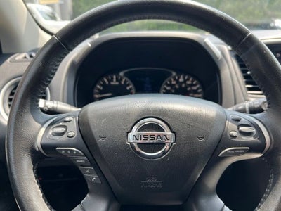 2020 Nissan Pathfinder SV