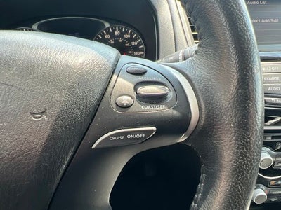 2020 Nissan Pathfinder SV