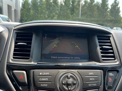 2020 Nissan Pathfinder SV