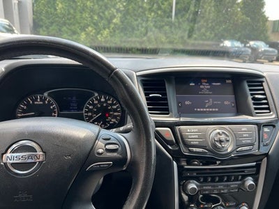 2020 Nissan Pathfinder SV
