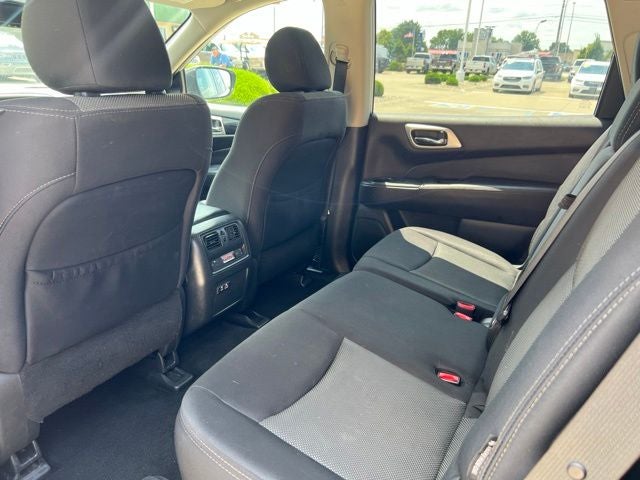 2020 Nissan Pathfinder SV
