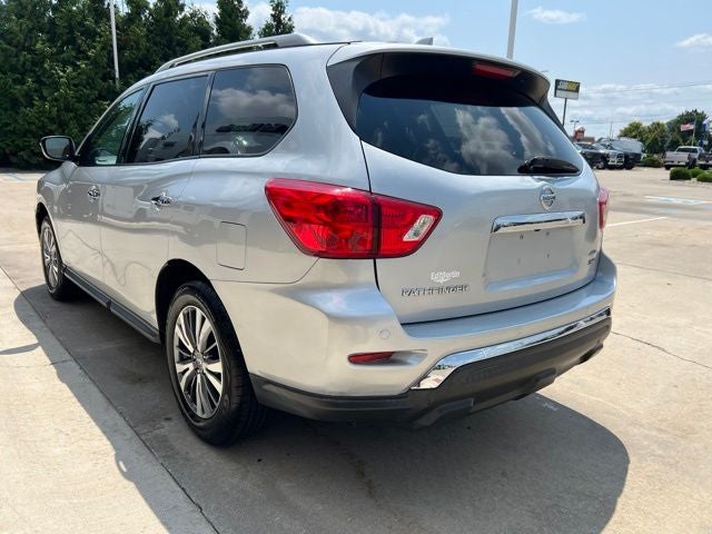 2020 Nissan Pathfinder SV