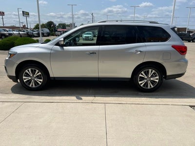 2020 Nissan Pathfinder SV