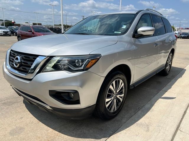 2020 Nissan Pathfinder SV