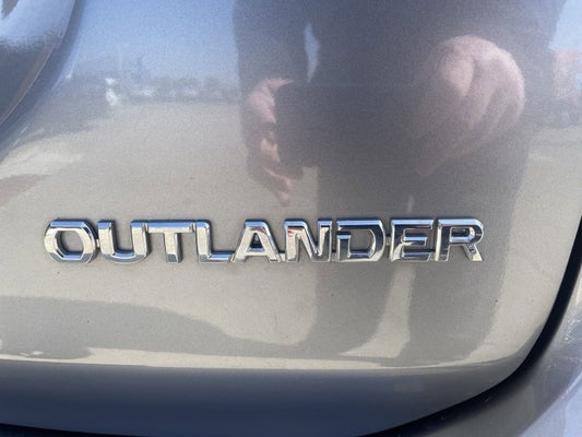 2017 Mitsubishi Outlander ES in Indianapolis, IN - Ed Martin Automotive Group