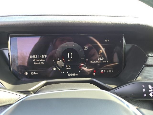 2025 GMC Acadia Elevation